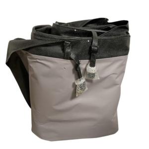 Housse de Couverture Isothermique Spa et Piscine 12 Places – Dimensions 200x150x10 cm – Isolation Thermique et Protection UV – Imperméable et Facile à Manipuler